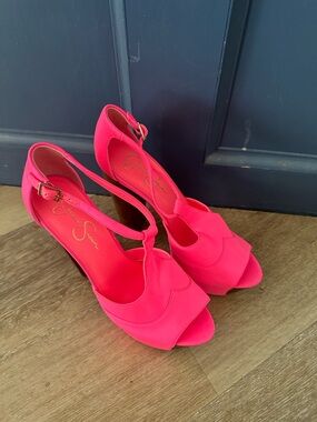 Jessica Simpson Hot Pink T-Strap Peep Toe Heels
